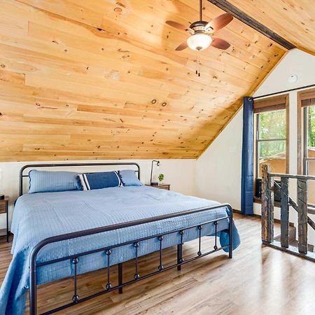 Quaint Loft Cabin W Hot Tub, Firepit, Deck & Grill Hedgesville Esterno foto